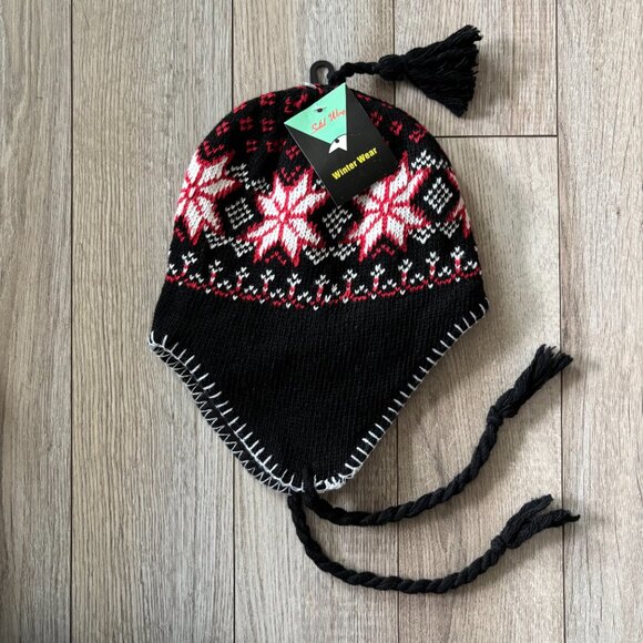 NWT Kids Black and Red Snowflake Fleece Lined Peruvian Beanie with Ear Flaps - Picture 2 of 9